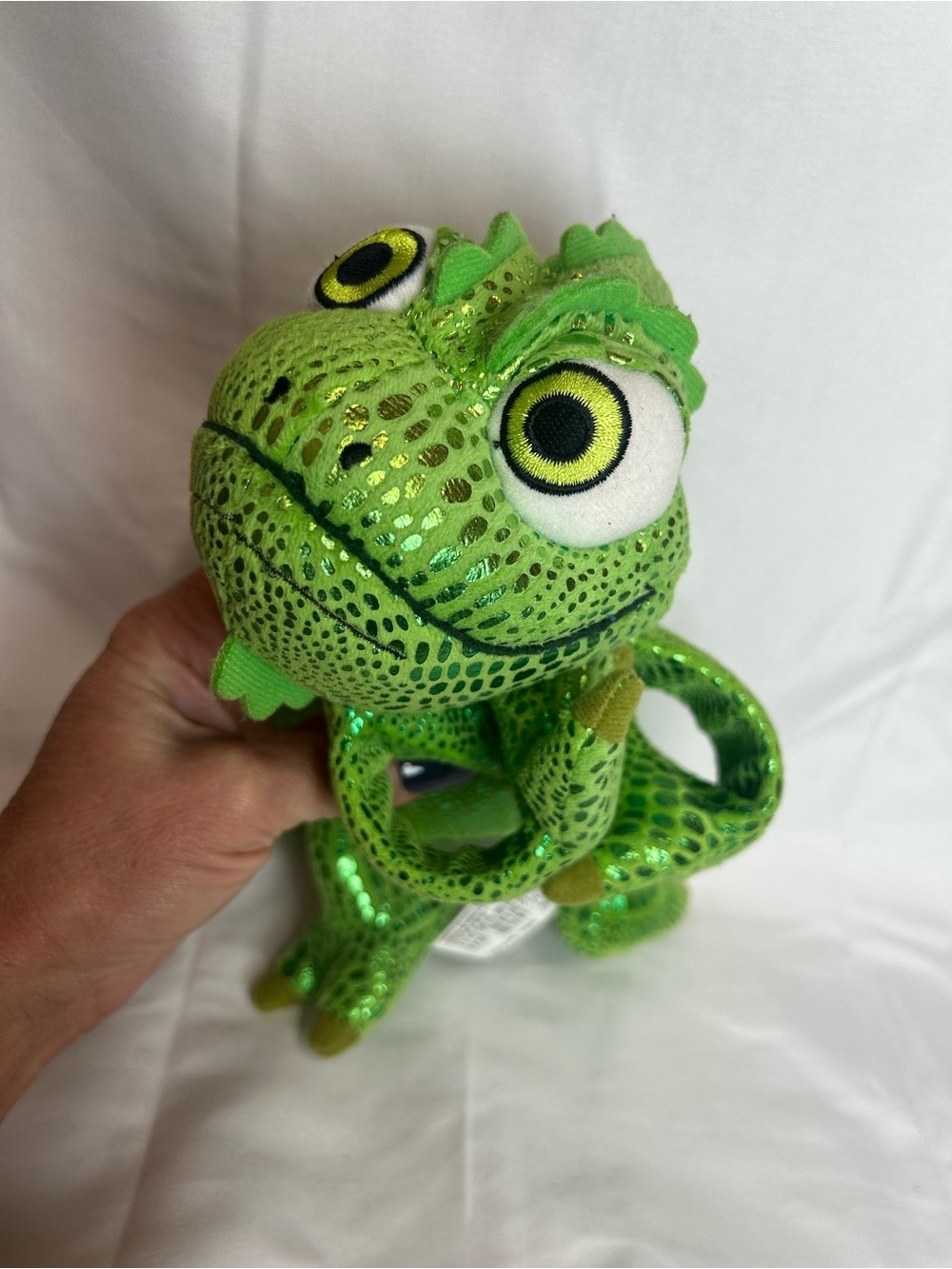 Disney parks tangled Pascal Bright Green Sequin Chameleon Plush Toy